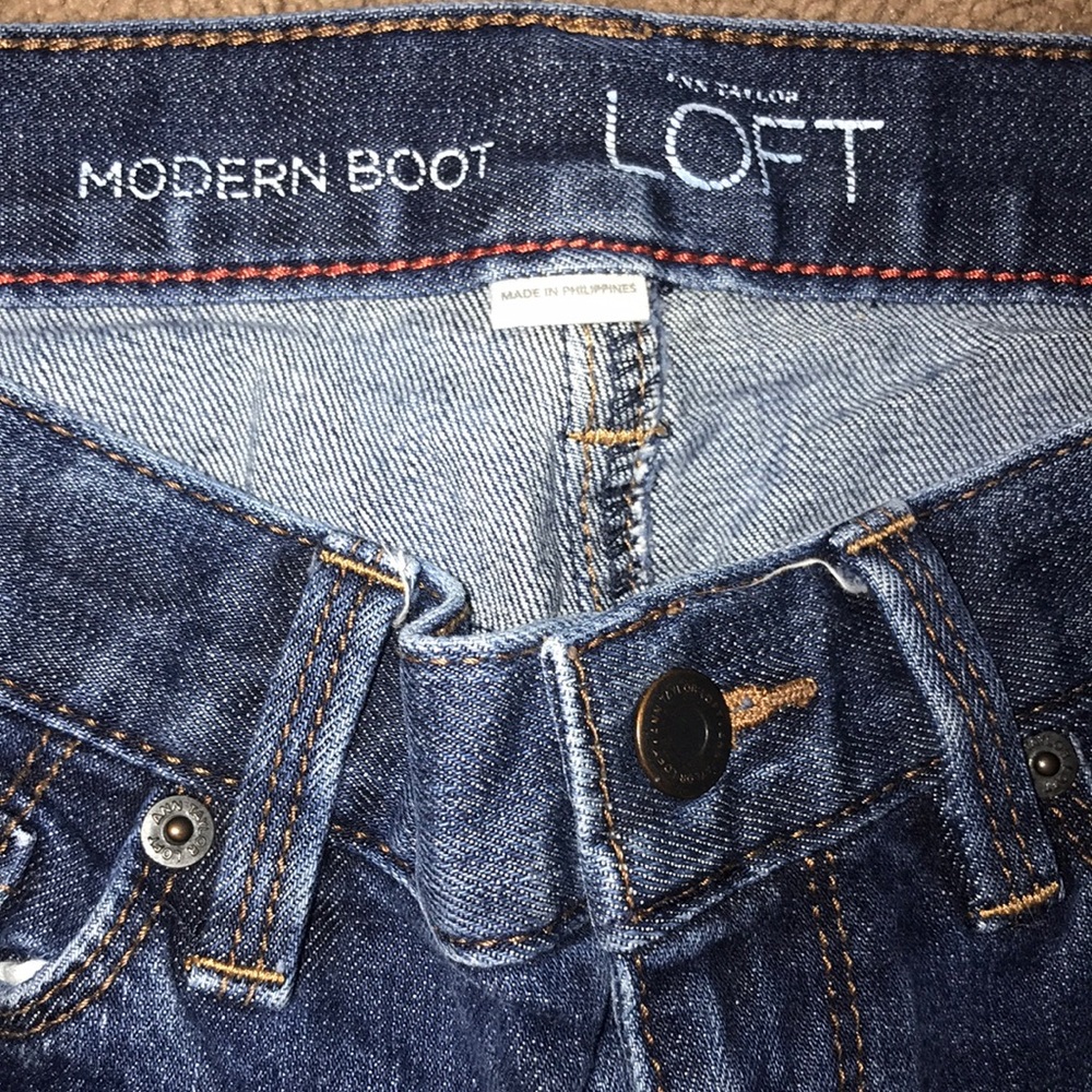 LOFT Modern Boot Cut Jeans 0P Petite - Picture 2 of 5